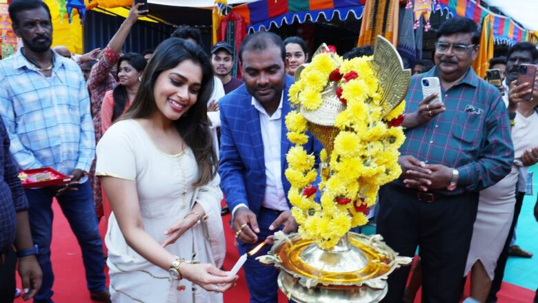 கீர்த்தி சாந்தனு துவக்கி வைத்த கண்காட்சி