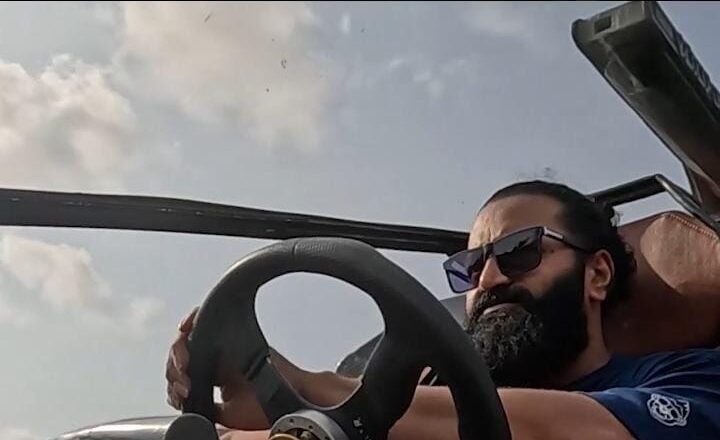 கல்கி பட புஜ்ஜியை ஓட்டி மகிழ்ந்த காந்தாரா பட நாயகன் ரிஷப் ஷெட்டி