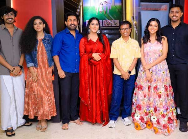 “நூறு சாமியில் ஒரு சாமி இயக்குநர் சசி” – மிஷ்கின்